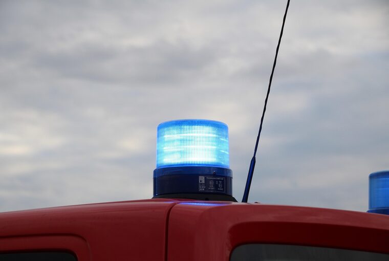 Alarmleuchte eines Rettungsdienstfahrzeugs