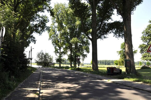 Weg zum Hitdorfer Fähranleger