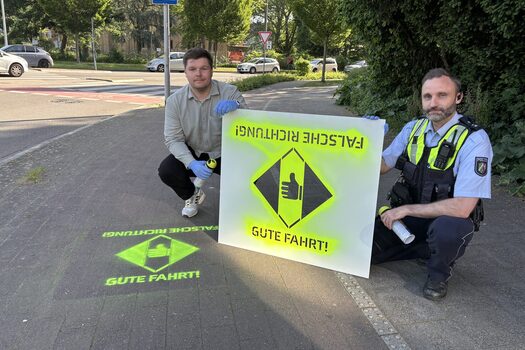 Sprühaktion mit Stadt und Polizei am Berliner Platz