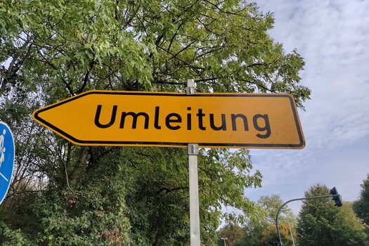 Verkehrsschild "Umleitung"
