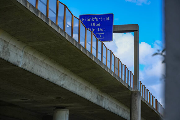 Stelzenautobahn in Leverkusen