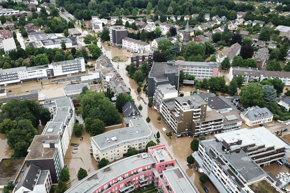 Aufnahme des überfluteten Stadtteils Opladen aus der Vogelperspektive