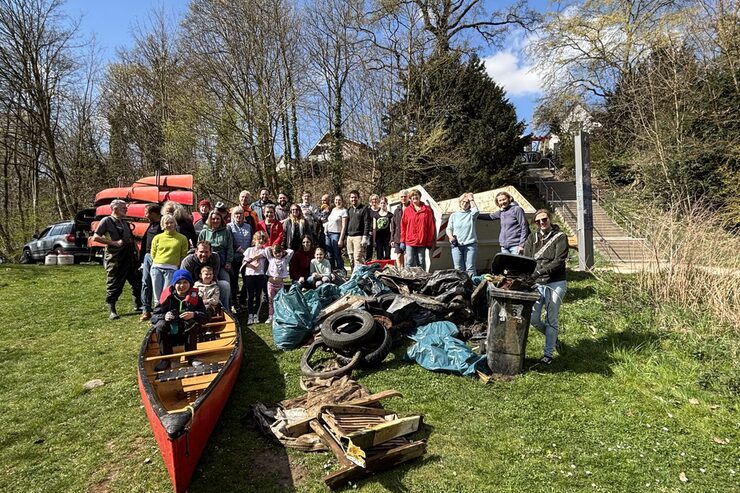 Die ganze Gruppe rund um die Kanuten