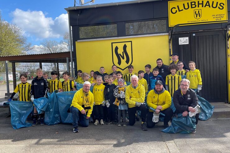 Team Müllaktion - ob Groß, ob Klein beim SV Schlebusch