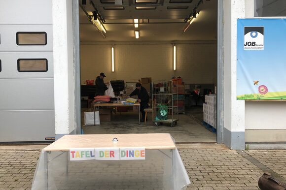 Lager Tafel der Dinge