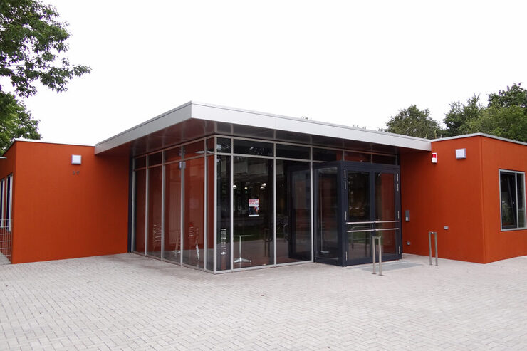 Eingang zum Jugendhaus Rheindorf