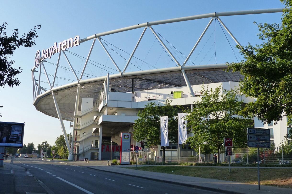 Die BayArena an der Bismarckstraße