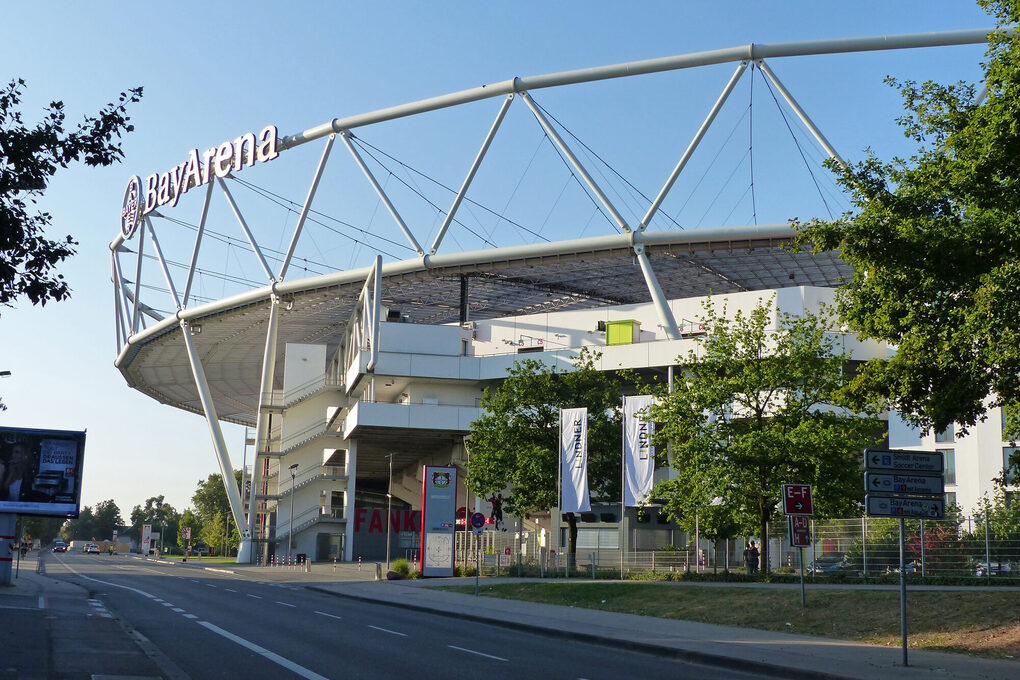 Die BayArena an der Bismarckstraße